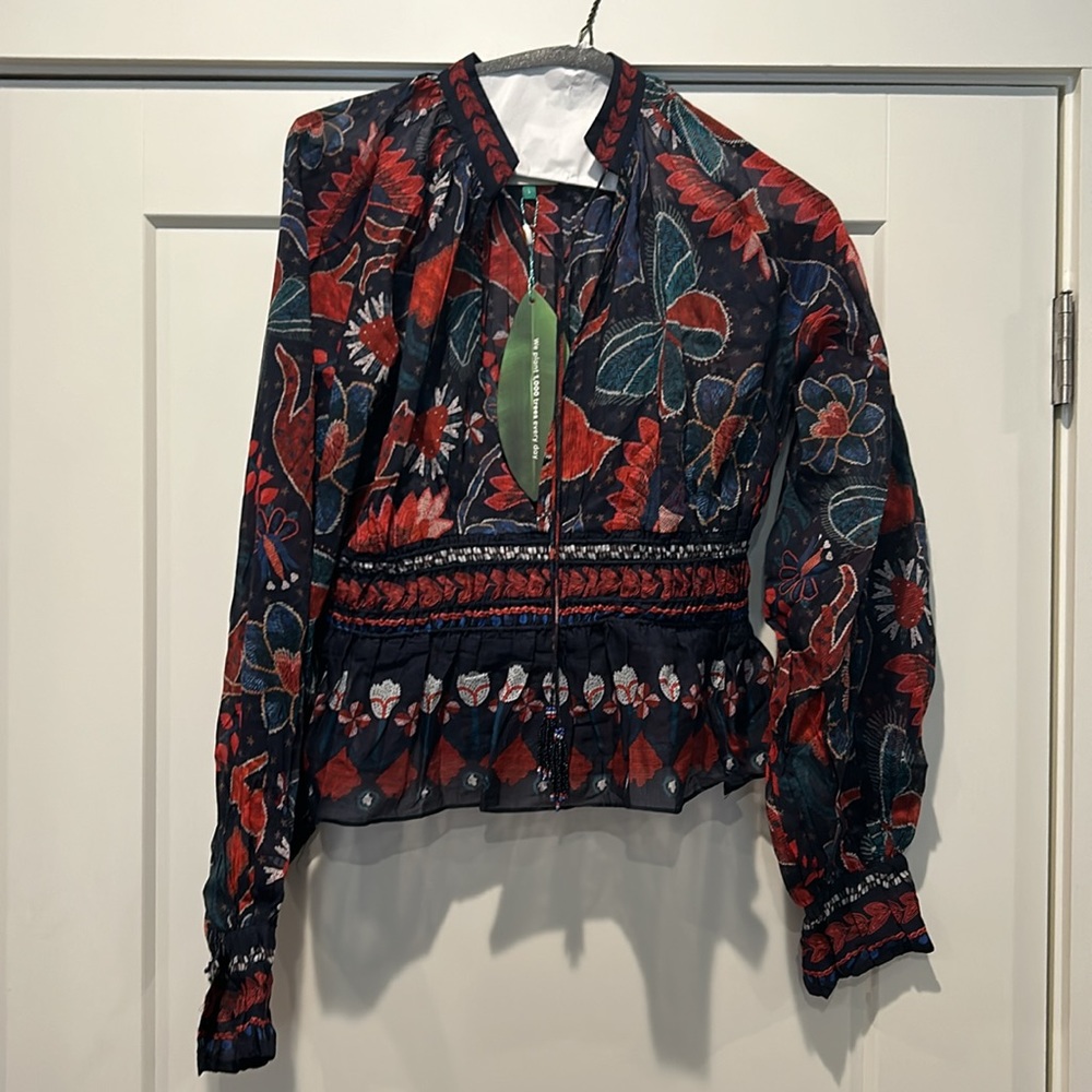 NWT Farm Rio print shirt with tassels and smocked waist, size large.